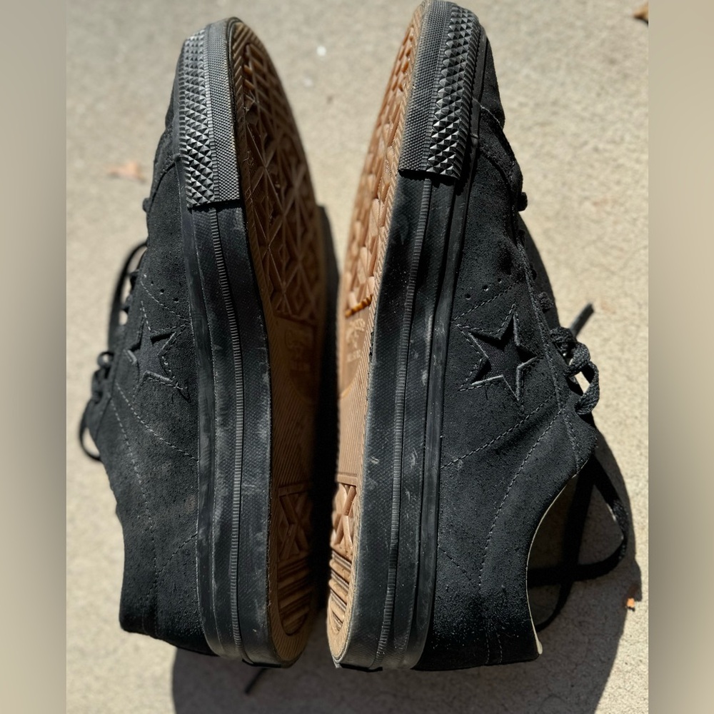 CONVERSE Men’s Black Suede Low-Top Sneakers - Picture 2 of 6